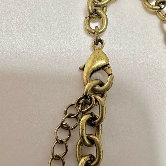 Avon NRQ vintage long  gold tone and green necklace - Picture 8 of 11